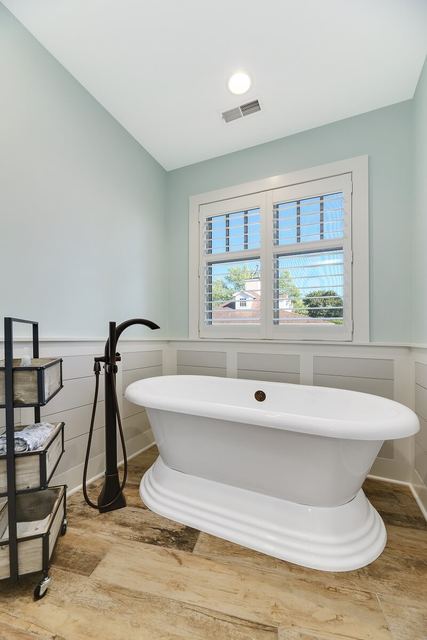 Tub
